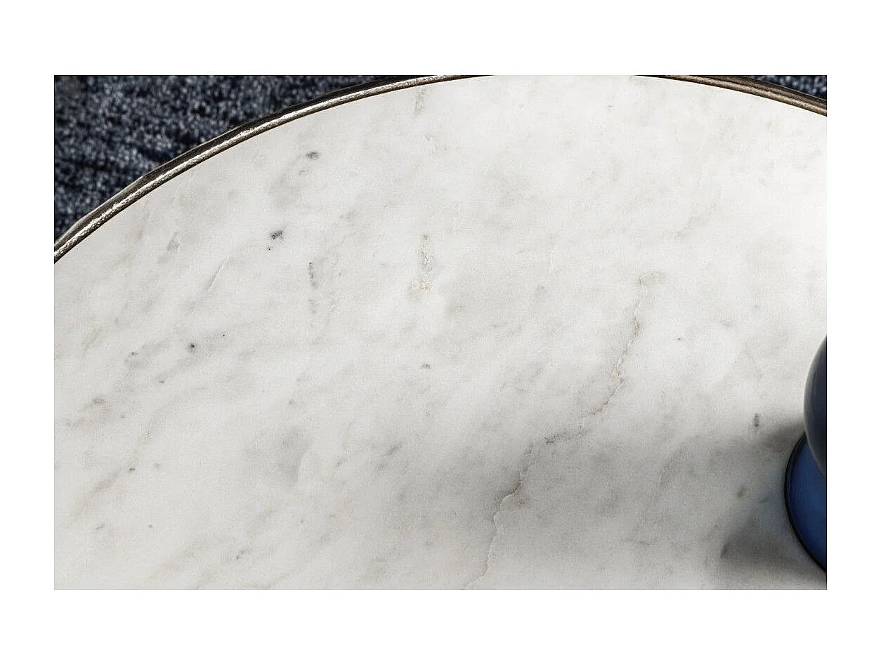 Set von 2 silbernen METRIX Couchtischen mit Marmorplatte – Design-Couchtische mit Blattmotiv