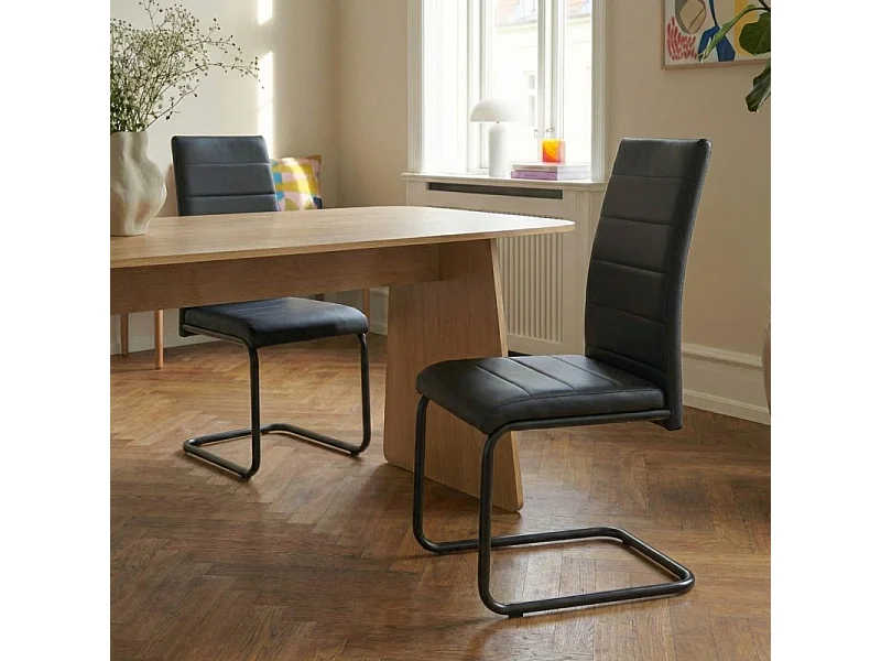 Lot de 2 chaises MARA simili noir pieds métal noir