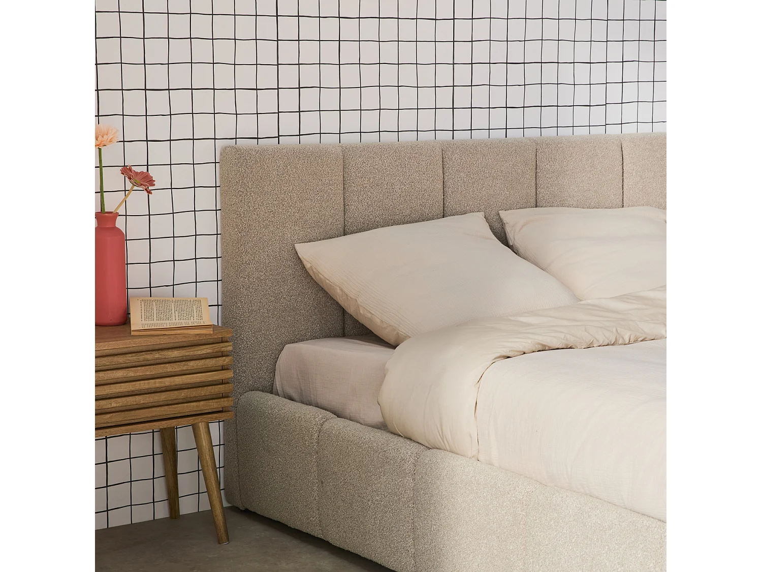 Lit coffre double avec sommier à lattes et tête de lit beige finition bouclette texturée 140x190cm- Lex