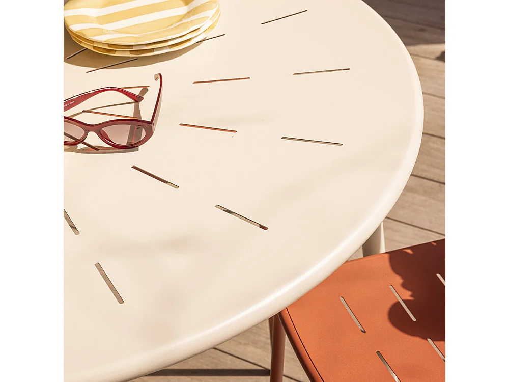 Zola - Table à manger de jardin 4 personnes ronde en métal  - Beige