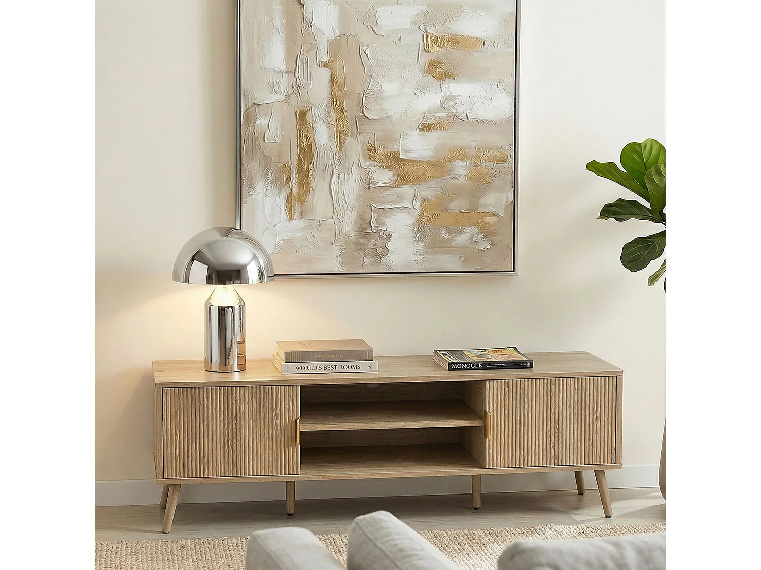 Meuble TV ALMA L 137 cm avec 2 Portes et 2 Niches en Bois Couleur Chêne Style Cannelé, Design Moderne et Façade Rainurée