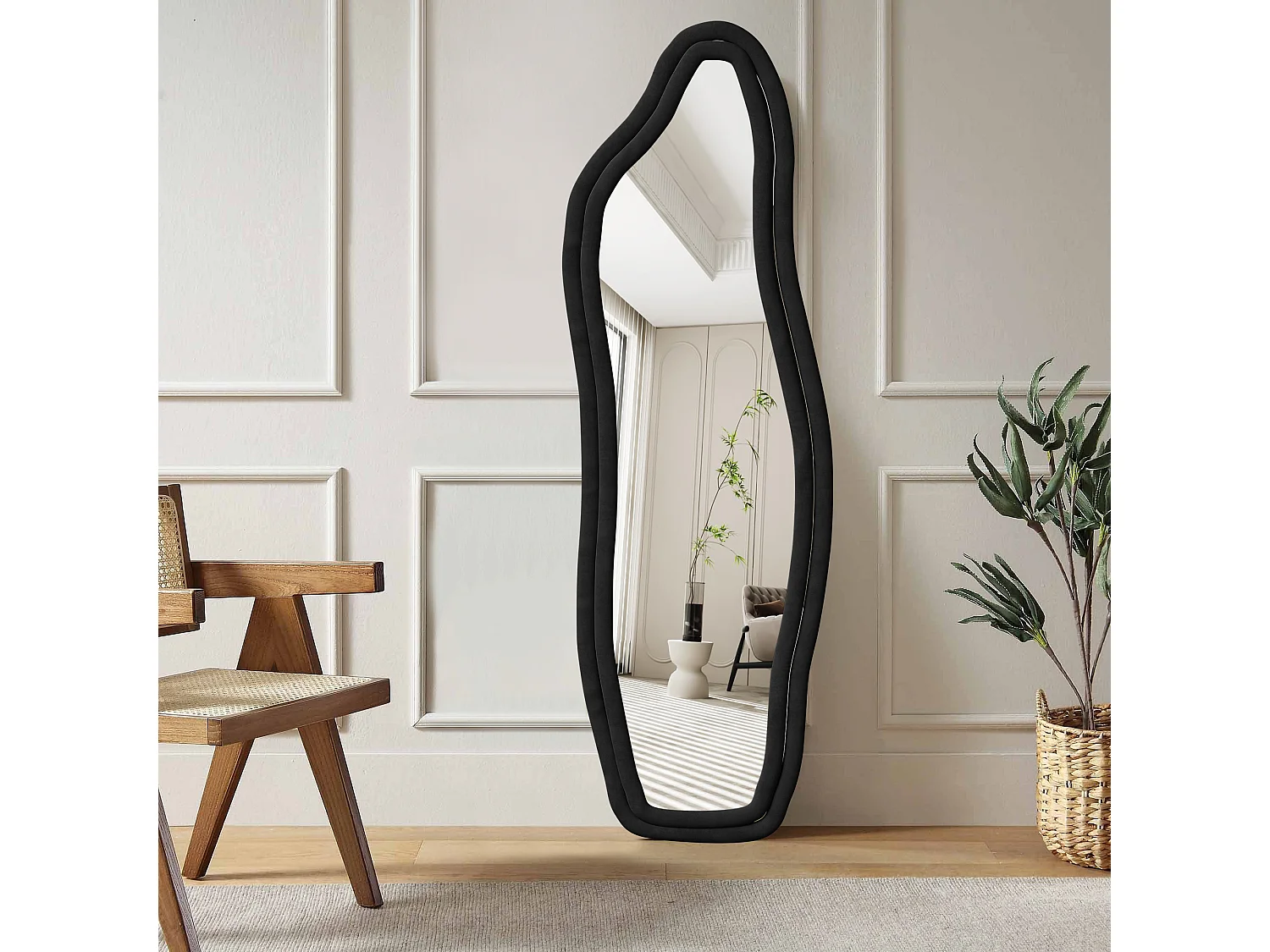 Miroir à corps complet - 140 x 45 x 3 cm - Forme incurvée irrégulière - avec cadre en flanelle - noir