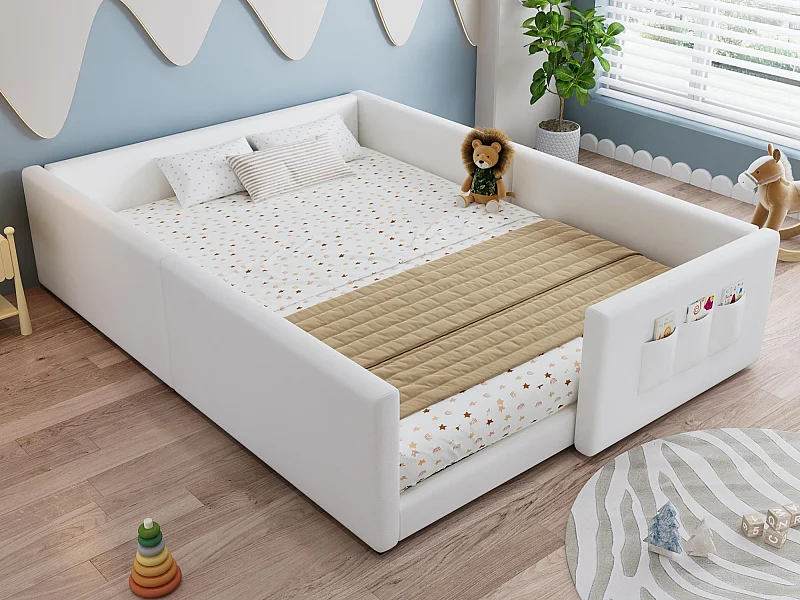 Gepolstertes Kinderbett 140x200 cm - mit 3 Aufbewahrungstaschen - moderner minimalistischer Stil - PU + Sperrholz - Weiß​ (ohne Matratze)
