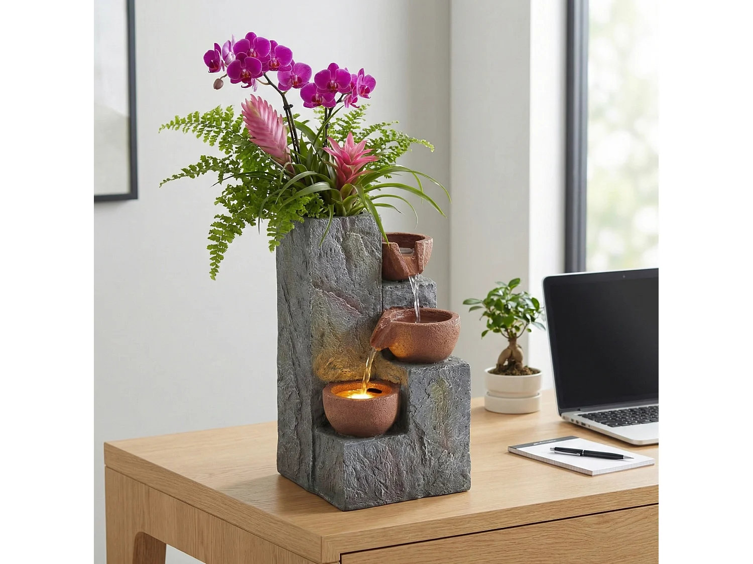 Fontaine de Jardin Cascade à 3 Niveaux avec Éclairage LED et Jardinière Intégrée - Décoration d'Extérieur Design Rocher en Résine - 27x26x31cm - Gris