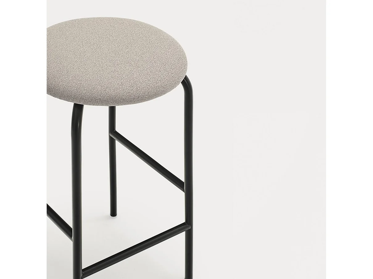 Tabouret en tissue met voet in metal noir