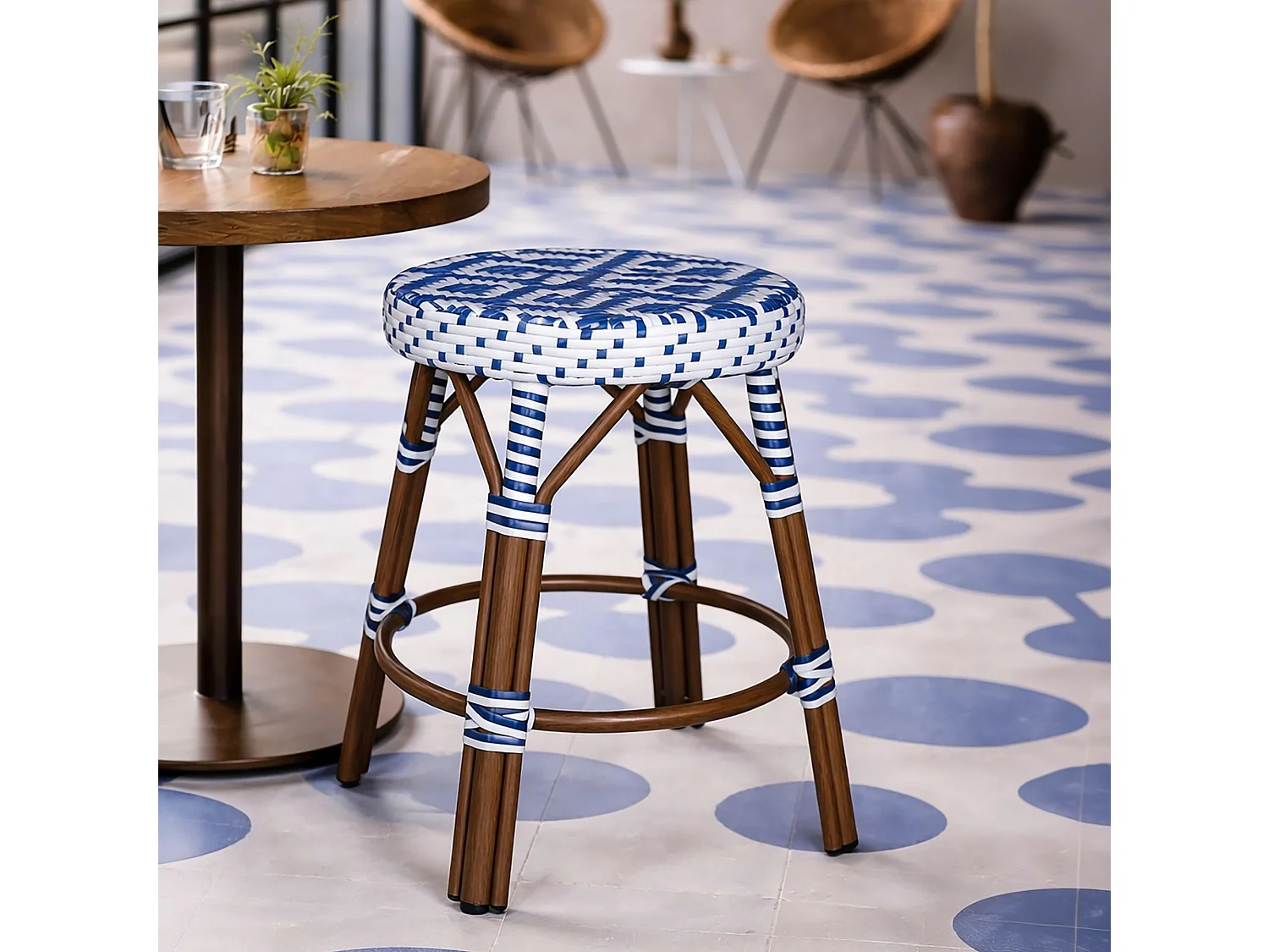 Now's Home - Tabouret Tressé Bleu Alu Aspect Rotin 40x40x50cm Scala
