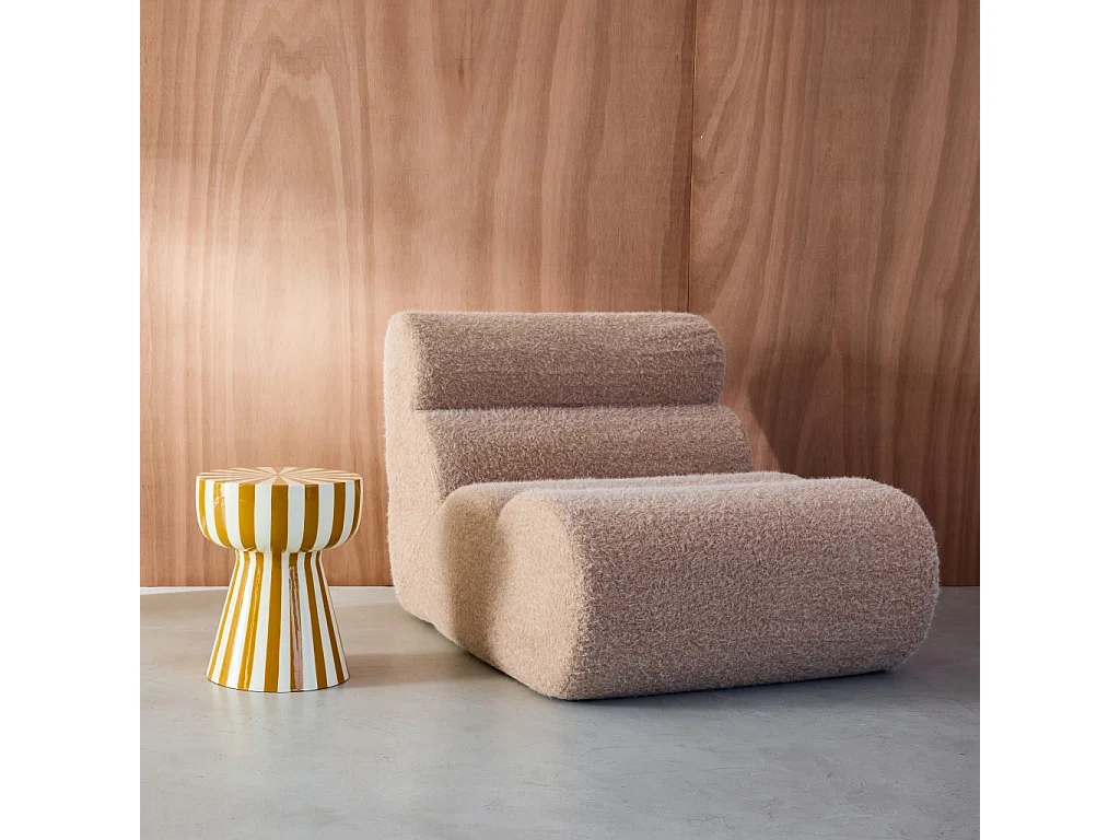 Table d'appoint. bout de canapé. table de chevet. acier émaillé rayures bicolore. ocre et blanc. Ø34 x H41cm