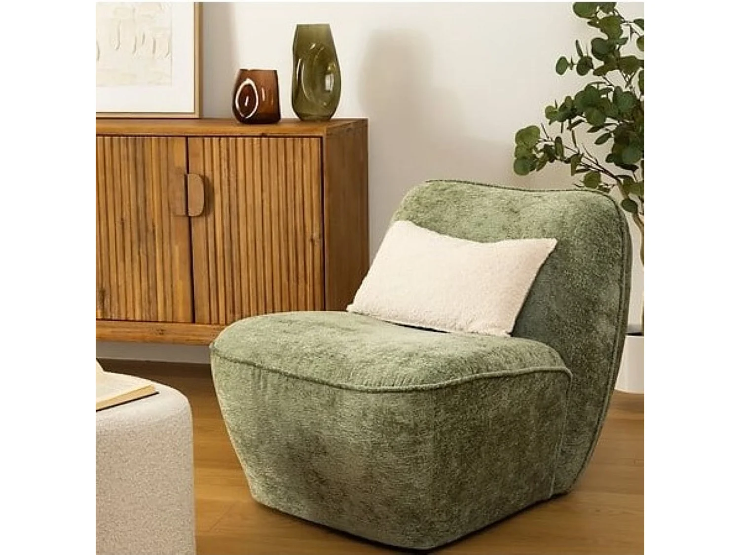 Fauteuil chauffeuse en tissu chenille de couleur verte - Longueur 81 x Profondeur 73 x Hauteur 71 cm