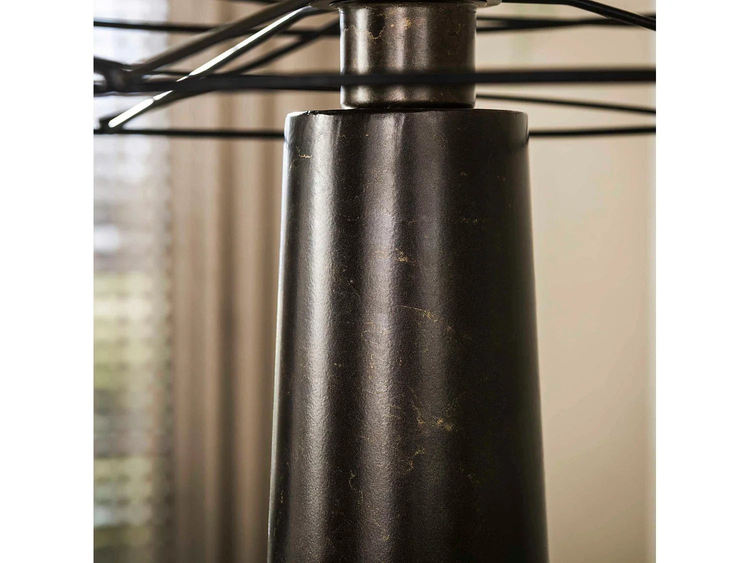 Lampadaire de salon métal marron pied conique RALF