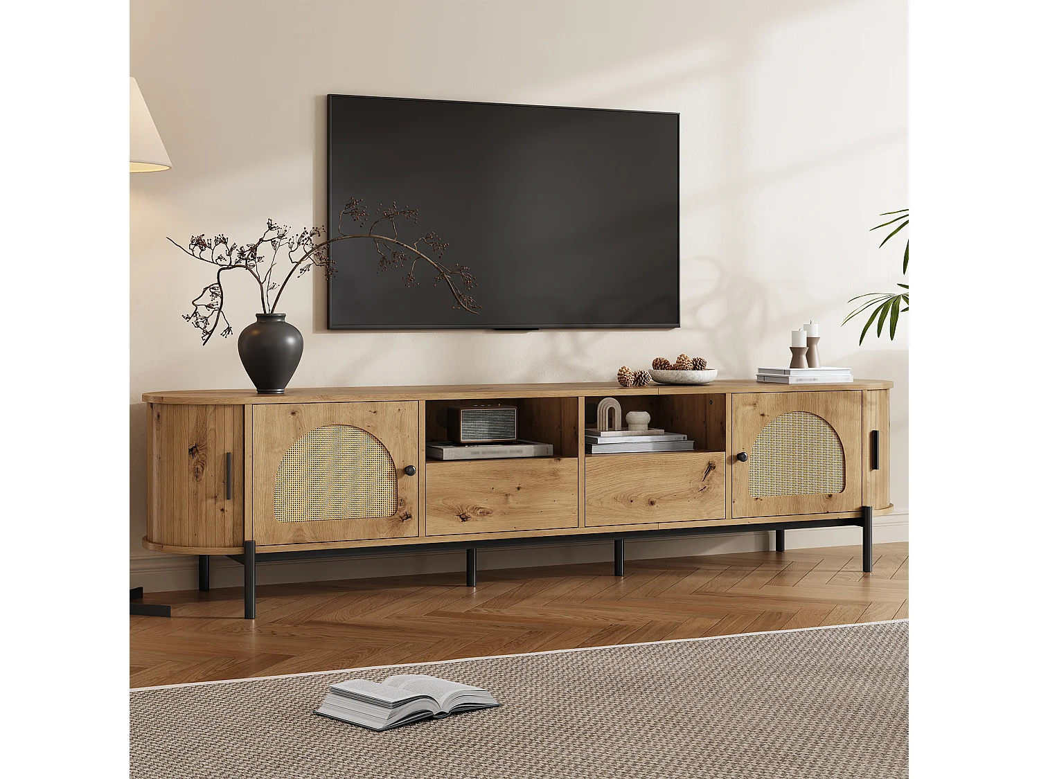 Ovaler TV-Ständer aus Rattan in Holzoptik – 200 x 40 x 49,5 cm – mit Schiebetüren und Schubladen – Metallbeine – MDF – natur