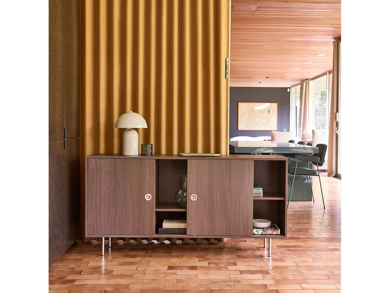 Buffet vintage décor bois et acier inoxydable 2 portes coulissantes 150cm noyer - Shelby