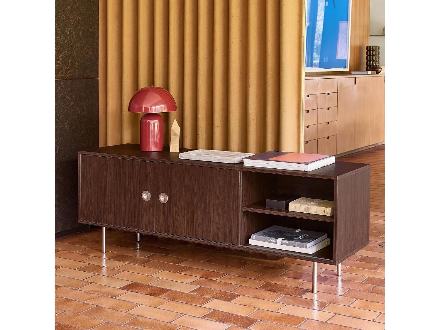 Meuble TV vintage décor bois et acier inoxydable 2 portes coulissantes 140cm noyer - Shelby