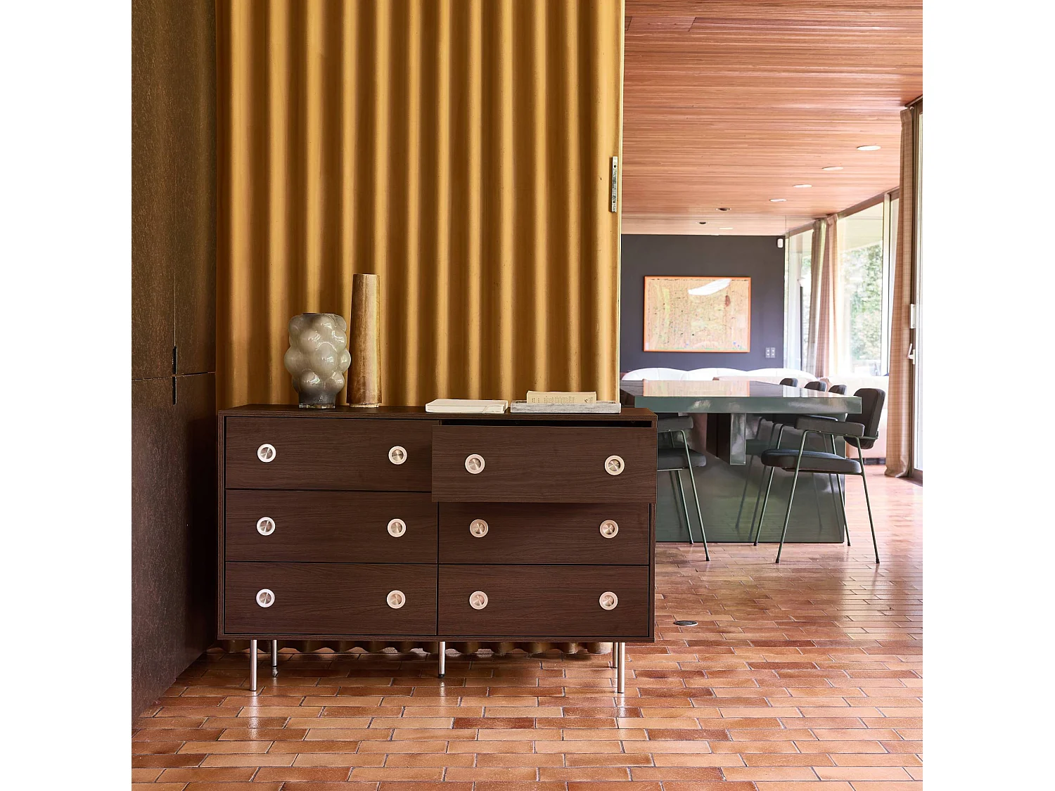 Cómoda vintage decorativa de madera y acero inoxidable, con 6 cajones