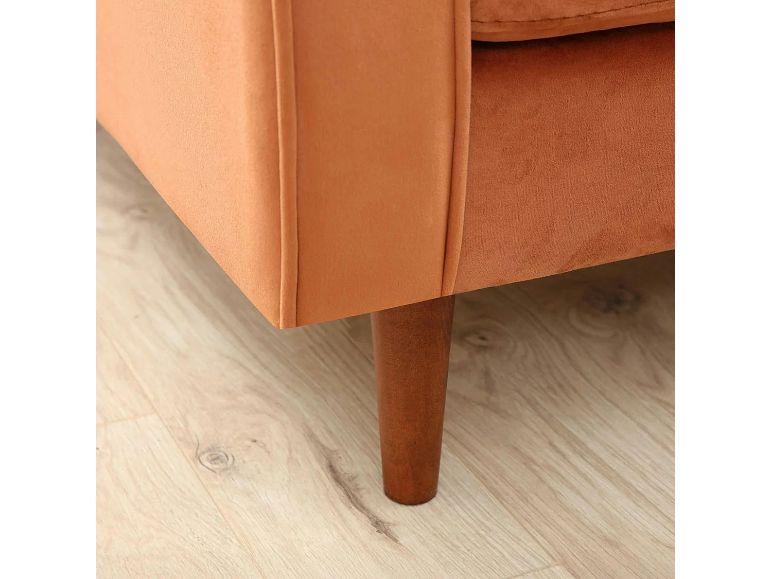 Canapé 2 places velours rouille avec coussins polochons CHIBA