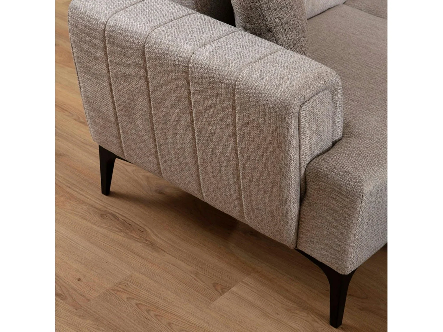 Canapé 2 places beige, dossier à coutures verticales LUCCA