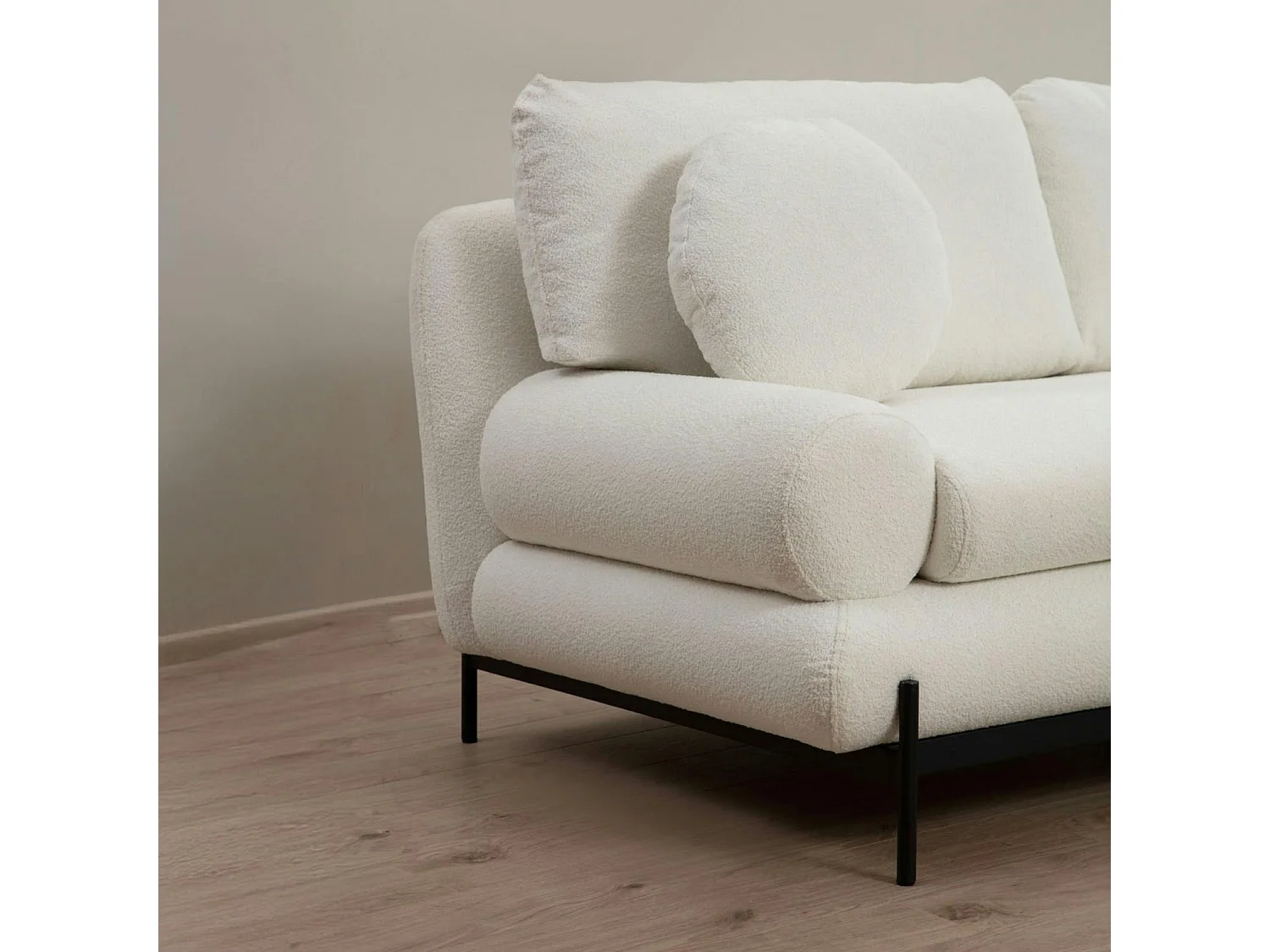 Canapé 2 places blanc bouclette, coussins ronds SION