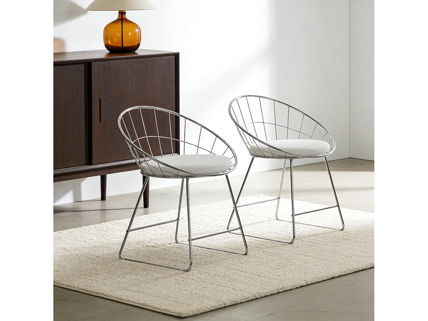 Lot de 2 chaises en métal chromé et coussin blanc ALEX - HAPPY GARDEN