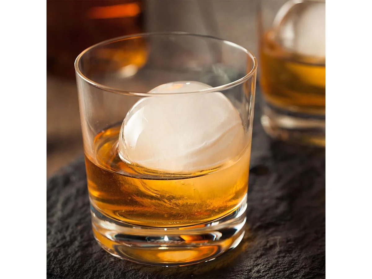 Moule noir à glaçons boules capacité 4 glaçons en silicone