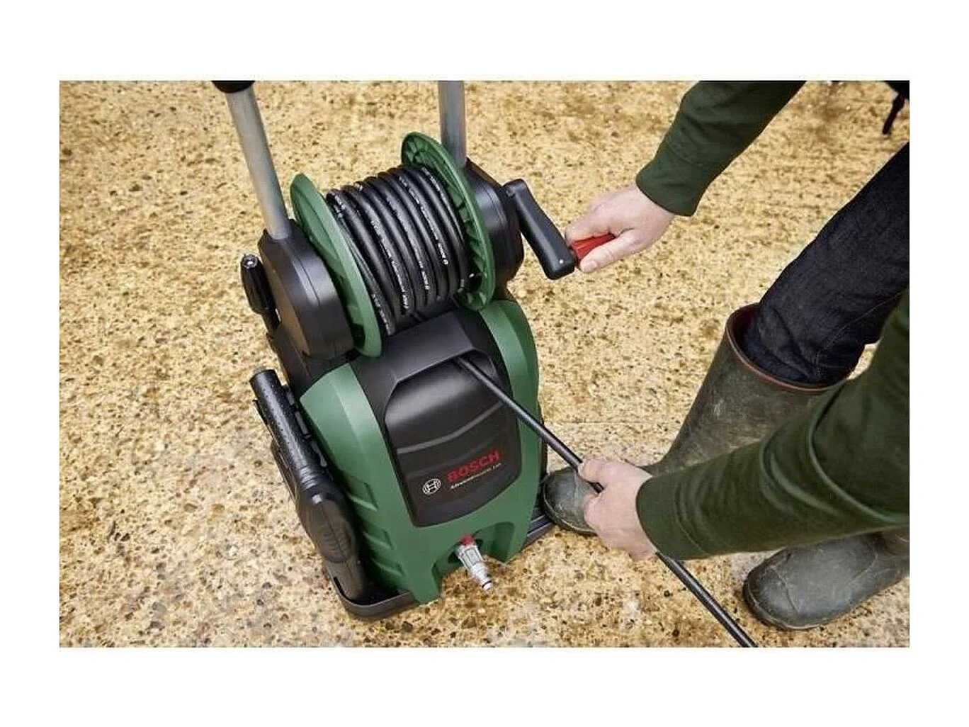 Nettoyeur Haute-Pression Bosch -  AdvancedAquatak 140 140 bar, 2100W, emballage carton