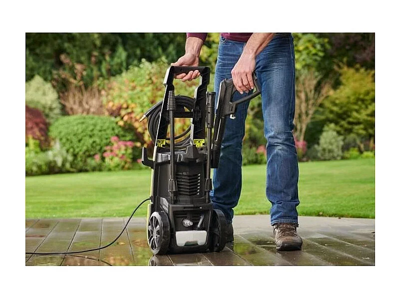 Nettoyeur haute pression 1800 W 130 bars 420 L - flexible 5 m - réservoir 0,9 L - lance vario - lance turbo - brosse multi-surf