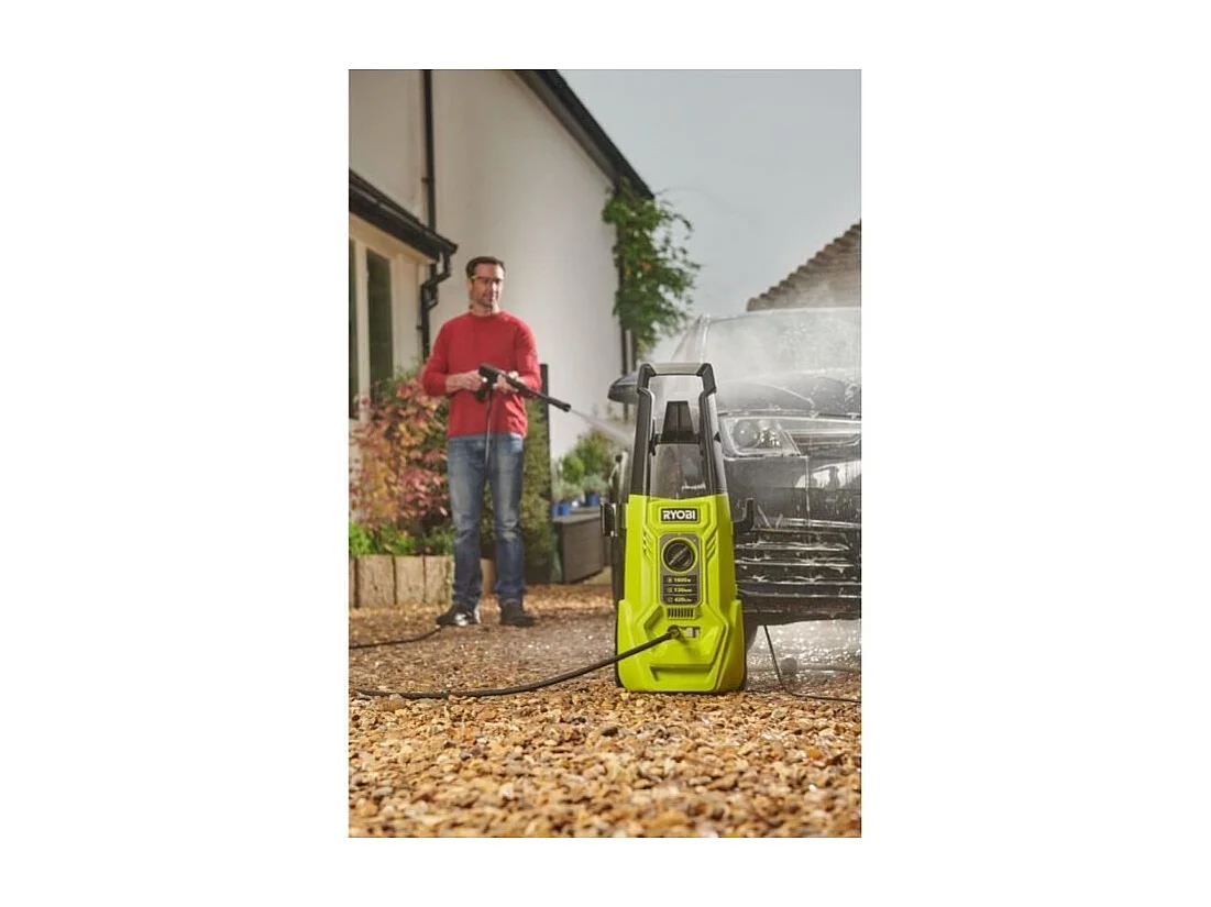 Nettoyeur haute pression 1800 W 130 bars 420 L - flexible 5 m - réservoir 0,9 L - lance vario - lance turbo - brosse multi-surf