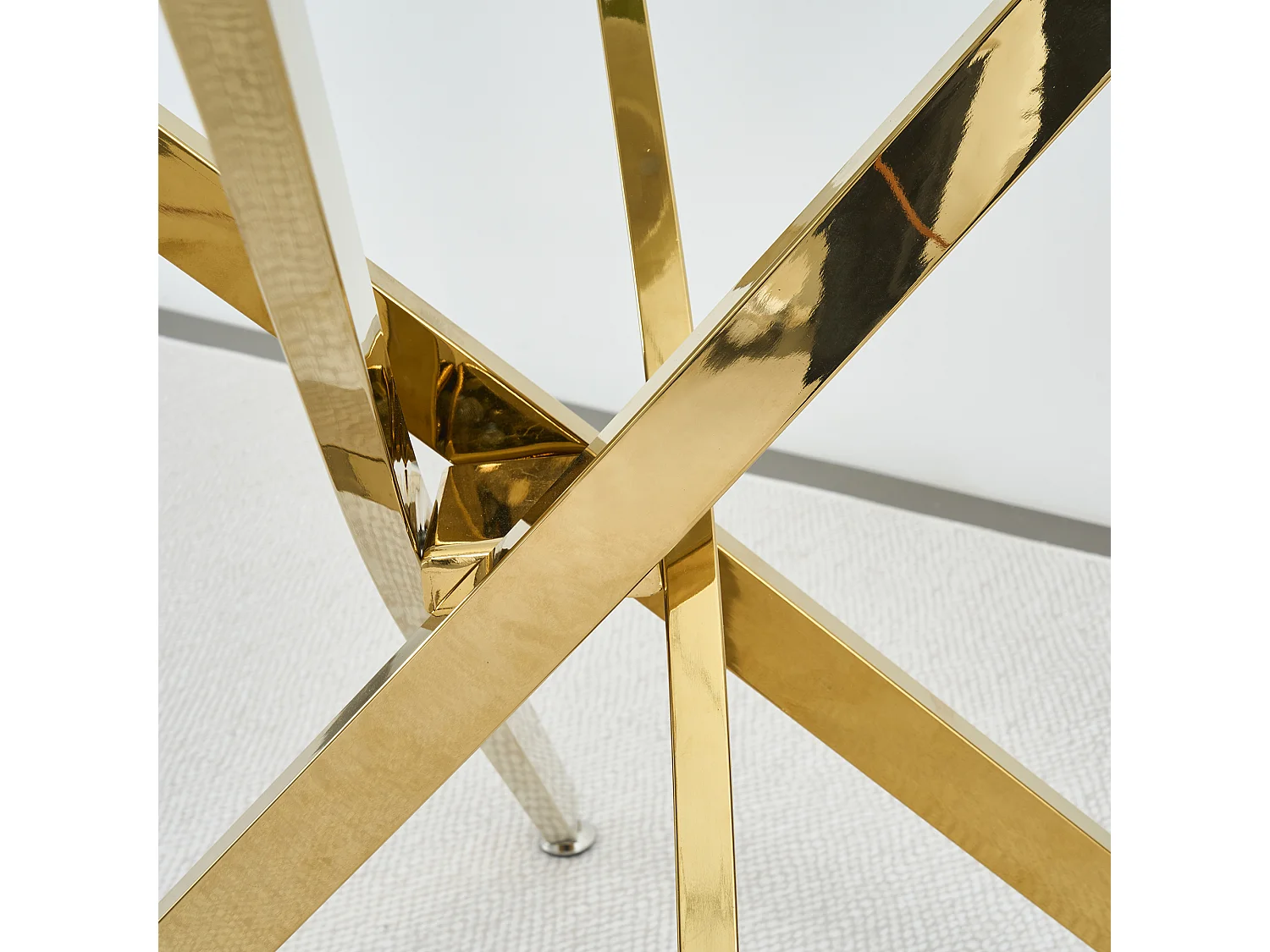 Table à manger ronde avec plateau en verre trempé et pieds dorés 80 × 80 × 76 cm