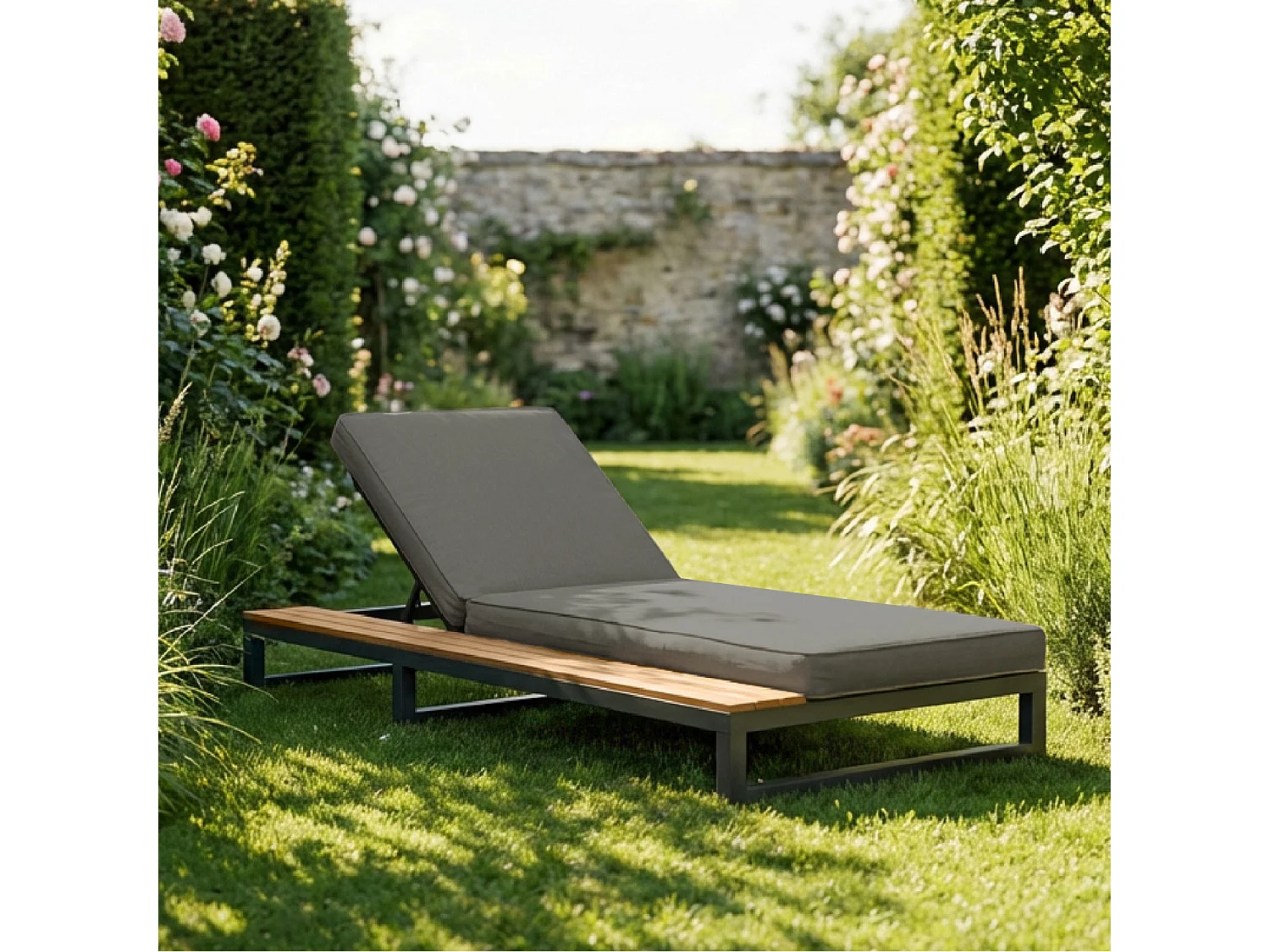 Metalen ligstoel met planken, strak design en matras - Verstelbare rugleuning - Grijs