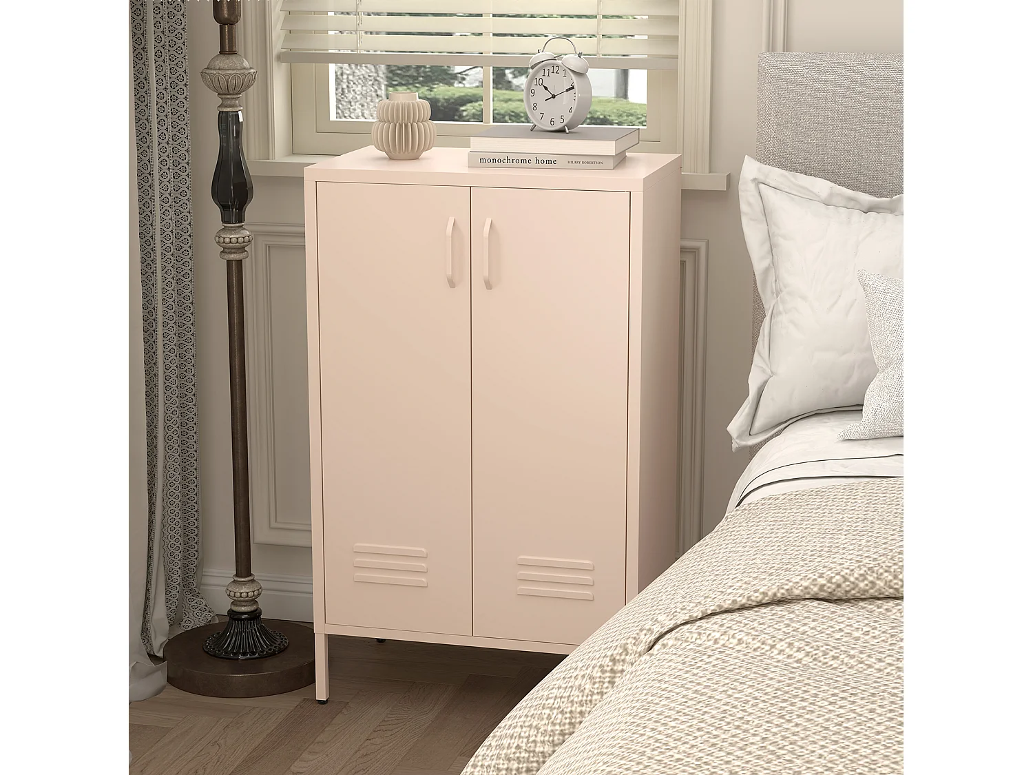 Buffet en métal rose avec 2 portes et 2 étagères réglables