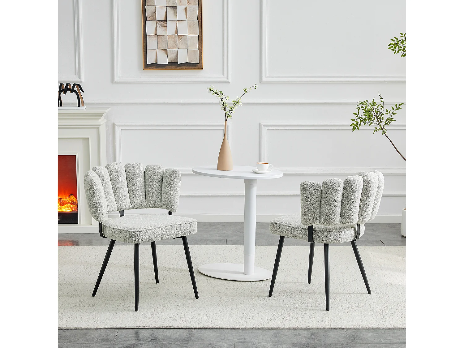 Lot de 2 chaises à dossier fleur en tissu bouclé gris clair et métal noir