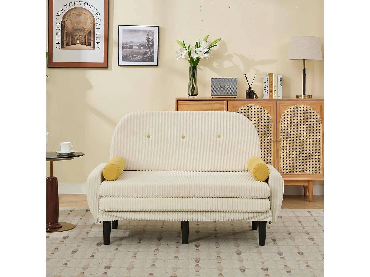 Canapé convertible 2 places en velours côtelé beige avec 2 coussins ronds