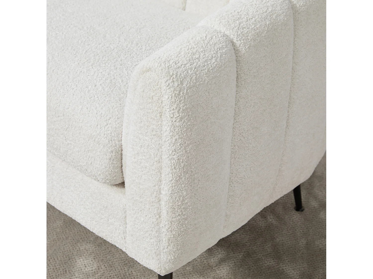 Canapé 2 places petite en tissu chenille ivoire - Pieds métal