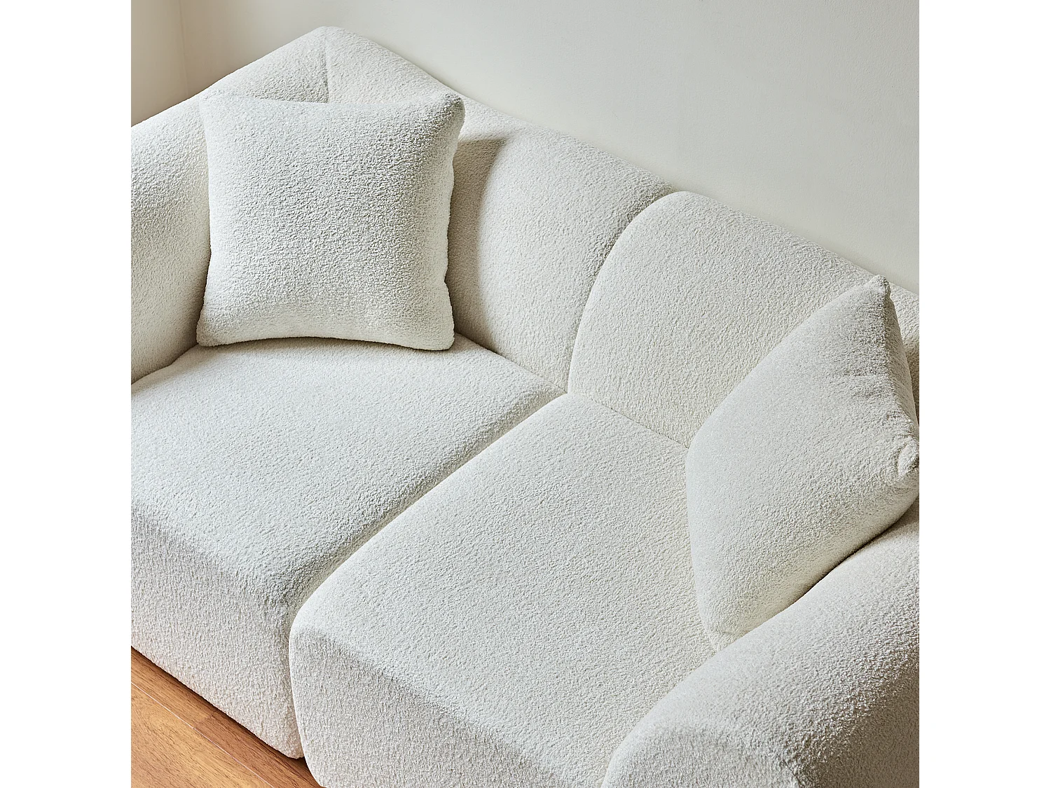 Canapé 2 places velours beige avec coussins - Pour salon, bureau ou l'appartement