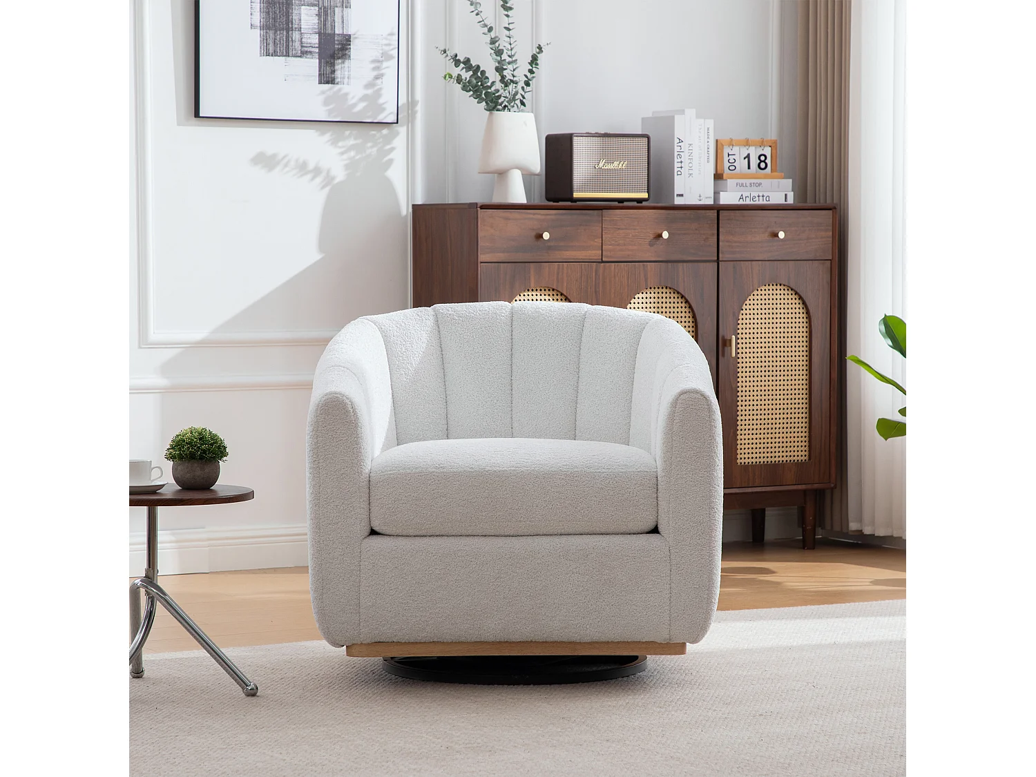 Silla giratoria de 360° en chenilla color marfil con base metálica - Forma de calabaza