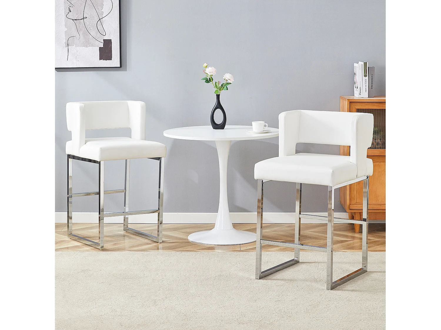 Set van 2 witte barkrukken van PU-leer met zilverkleurige metalen poten - Scandinavisch design