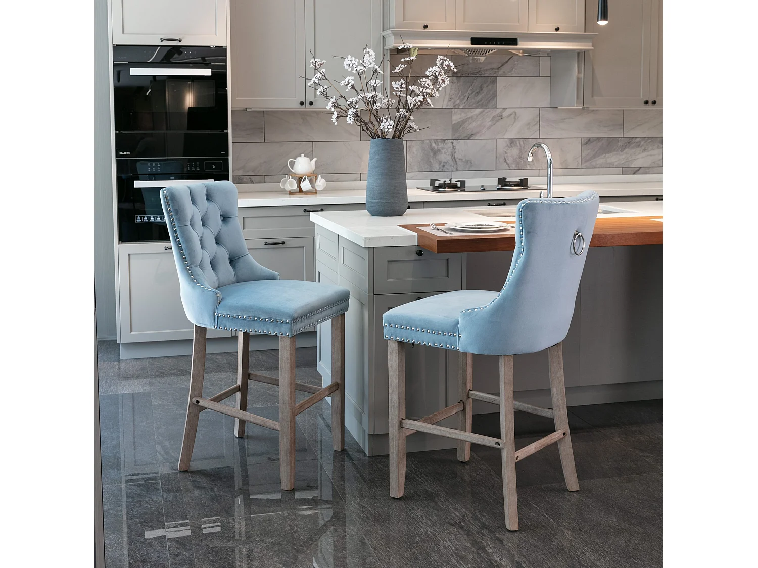 Lot de 2 tabourets de bar avec pieds en bois naturel - Velours bleu clair