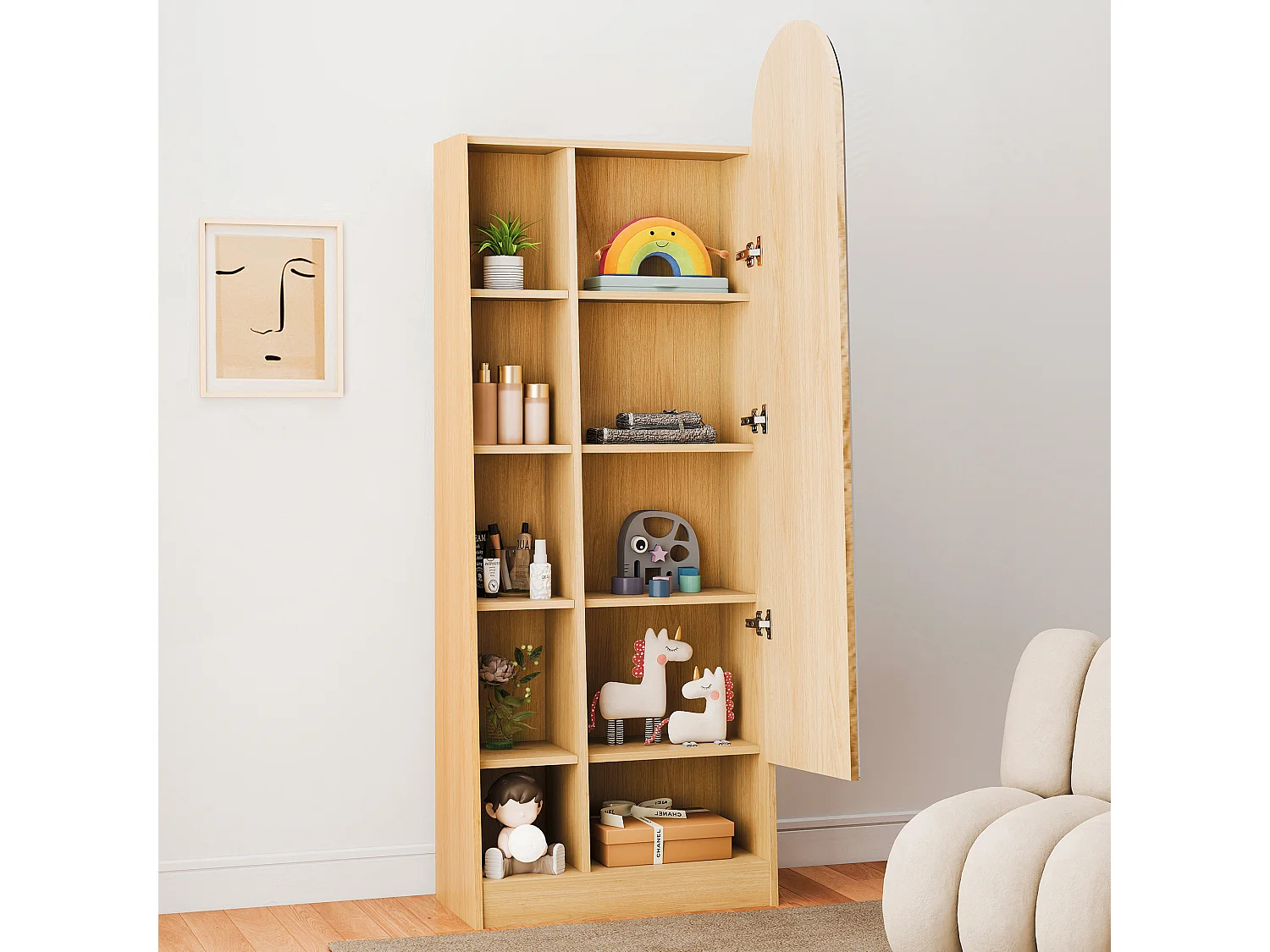 Spiegelkast met planken, licht natuurlijk