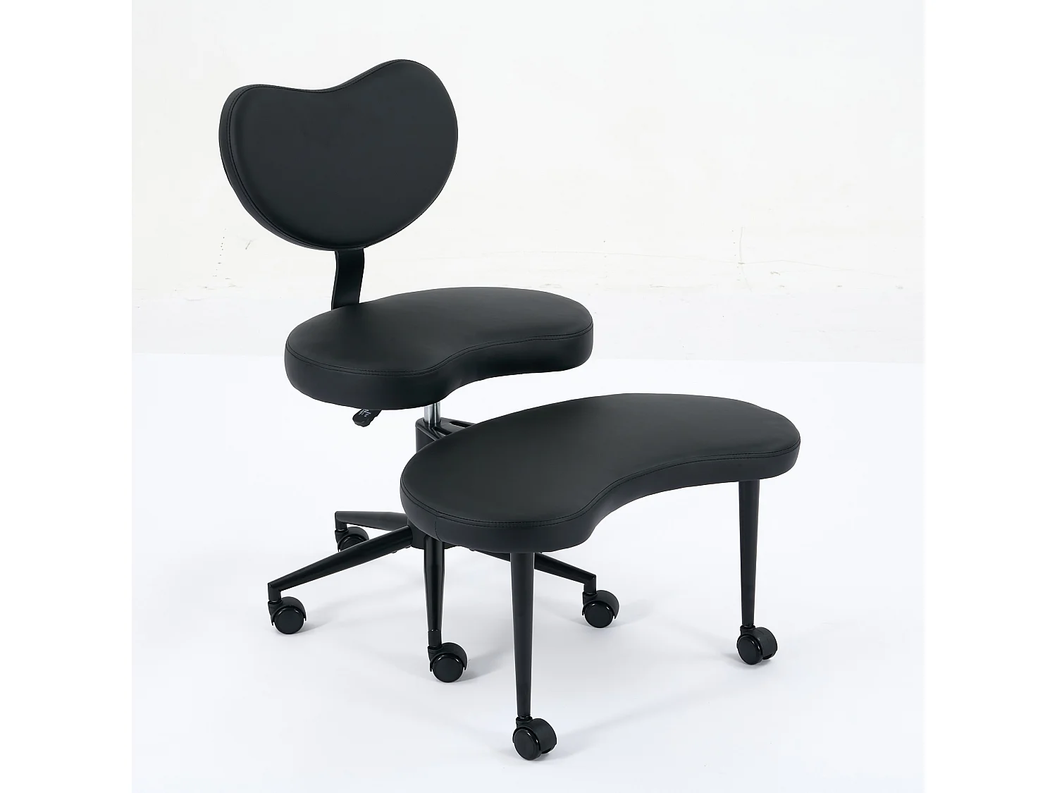 Chaise de bureau réglable en PU avec repose-pieds pivotant 360° et roulettes, noir