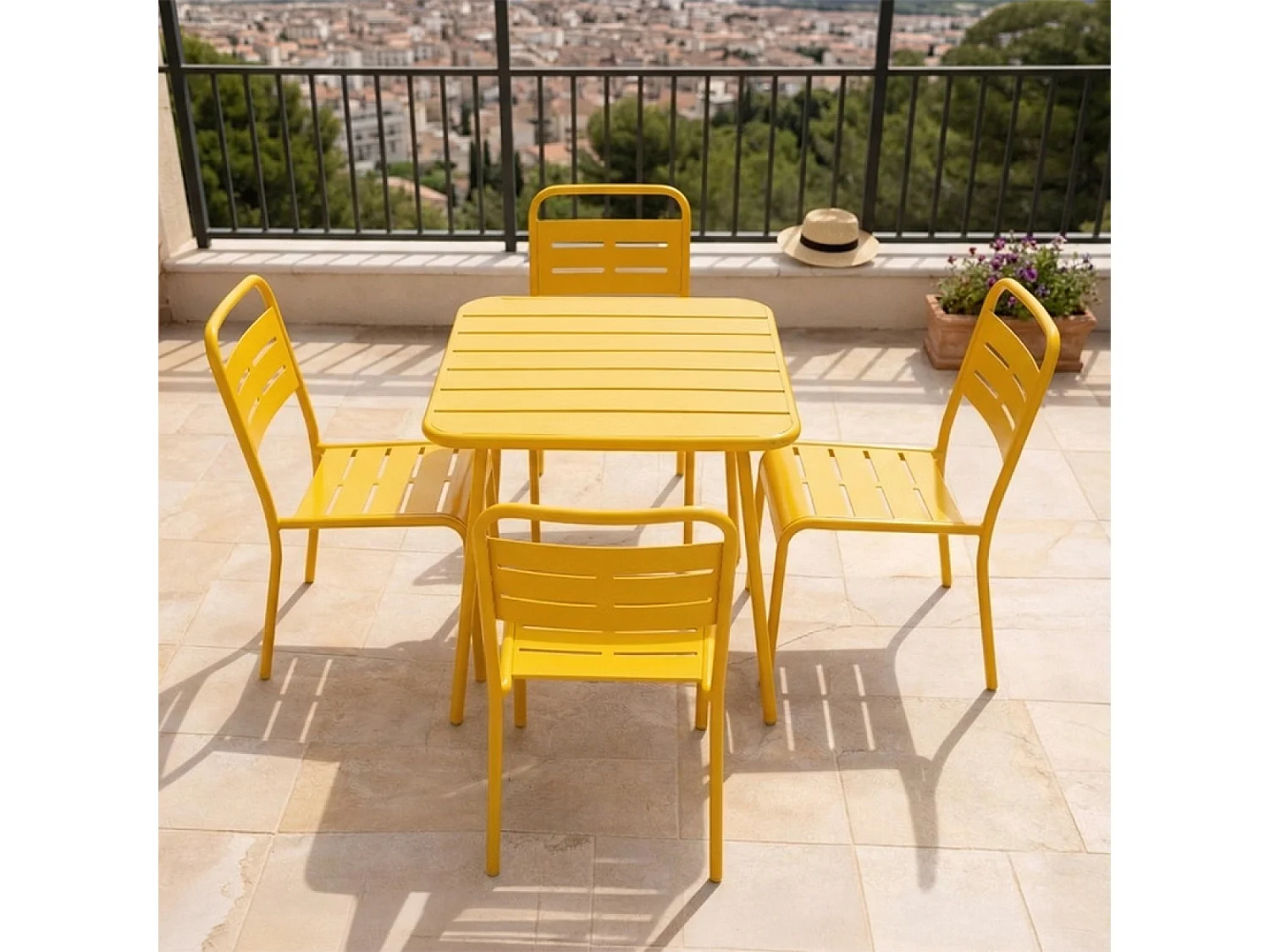 Ensemble table de jardin carrée 70cm et 4 chaises jaune BERGAME