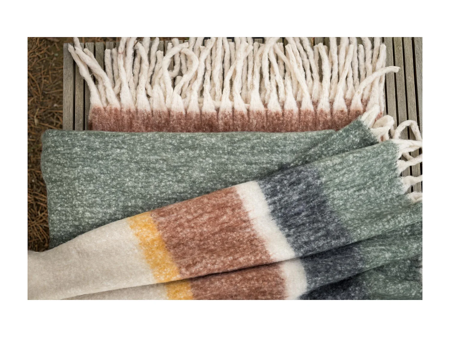 Recycelte einfarbige Decke Isabel Olivgrün 130 x 160 cm