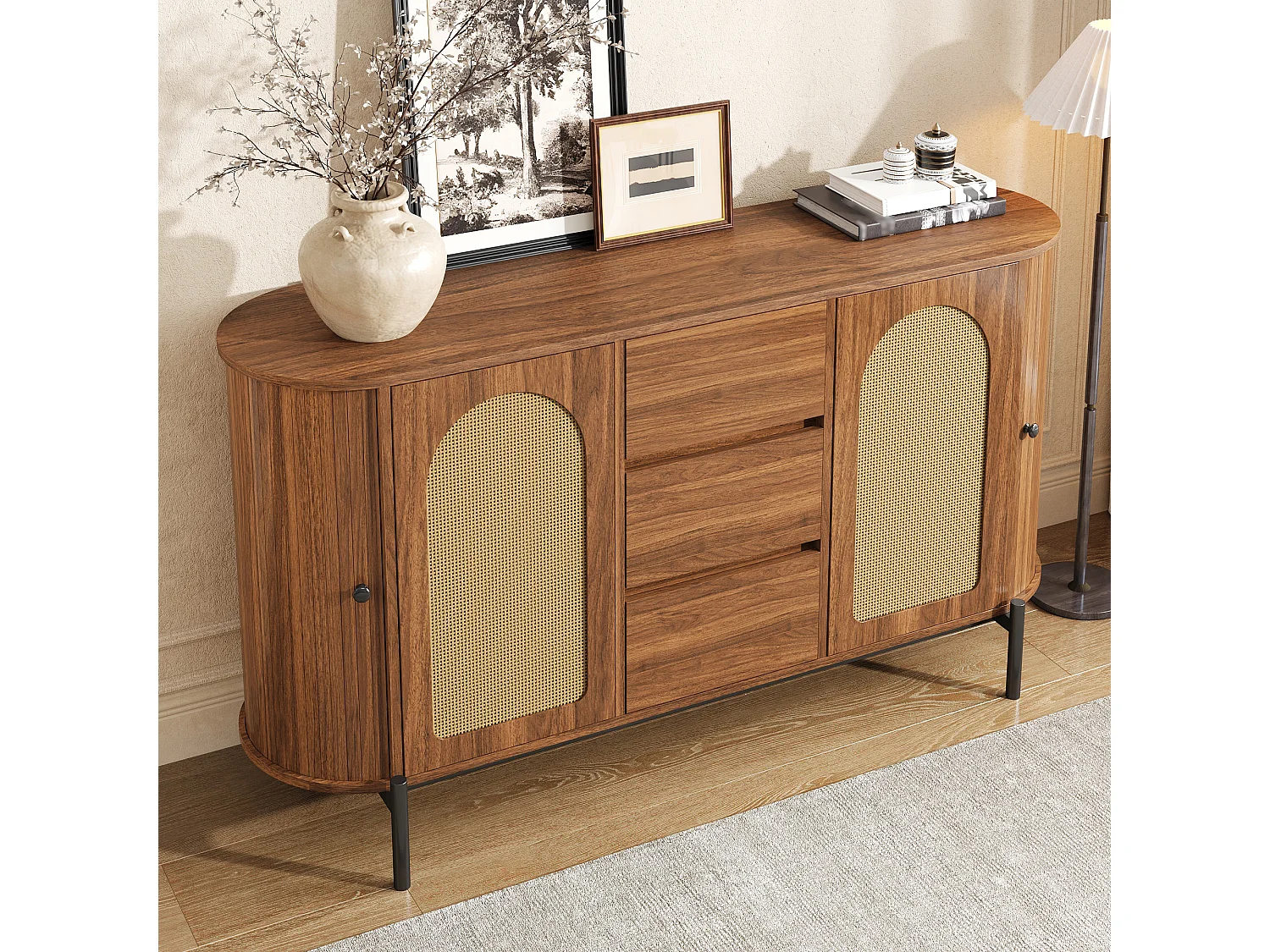 Komoda owalna z rattanu - 140 x 38 x 77,5 cm - z drzwiami przesuwnymi + 3 szuflady - nogi metalowe - płyta MDF - brązowa