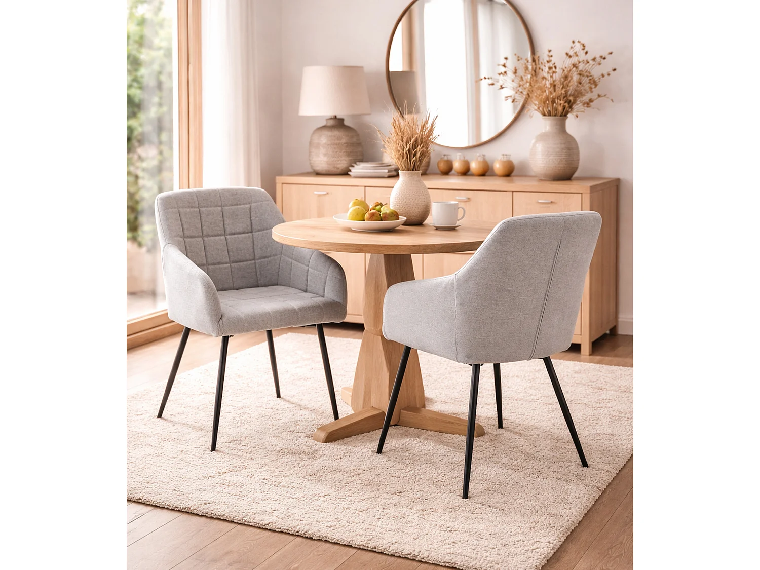 Pack de 2 sillas de comedor de 82x61x57 cm de tela en color gris y patas negras Freya