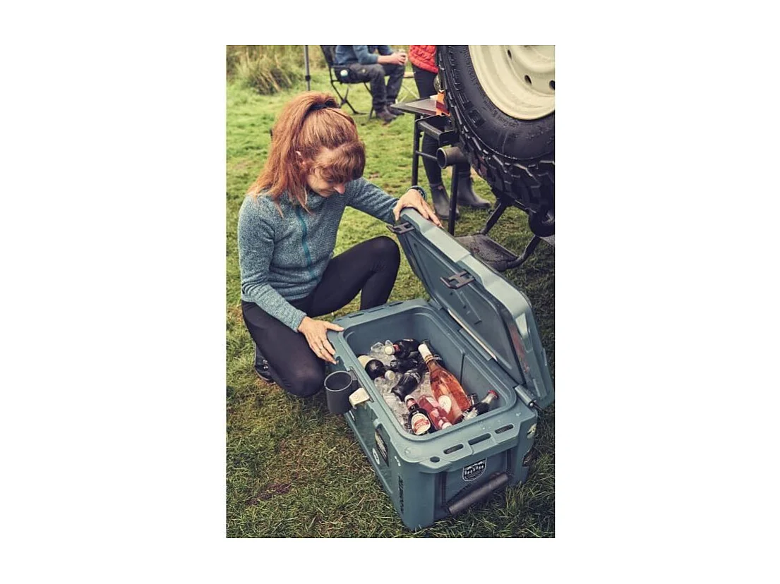 Nevera isotérmica DOMETIC Patrol 35 - 36L, aislamiento PU, tapón de drenaje, robusta y ecológica