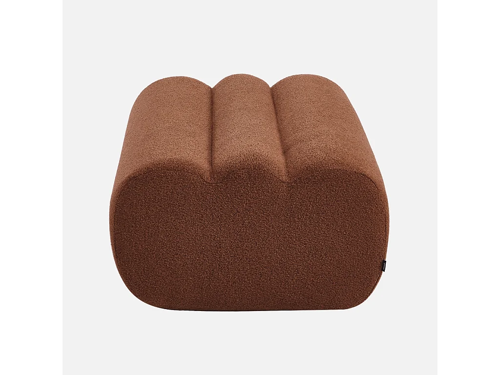 Poggiapiedi per poltrona nova in bouclé testurizzato, terracotta