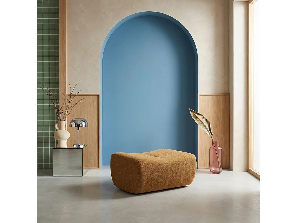 Pouf. repose-pieds pour chauffeuse Sokol bouclette texturée moutarde - Sokol