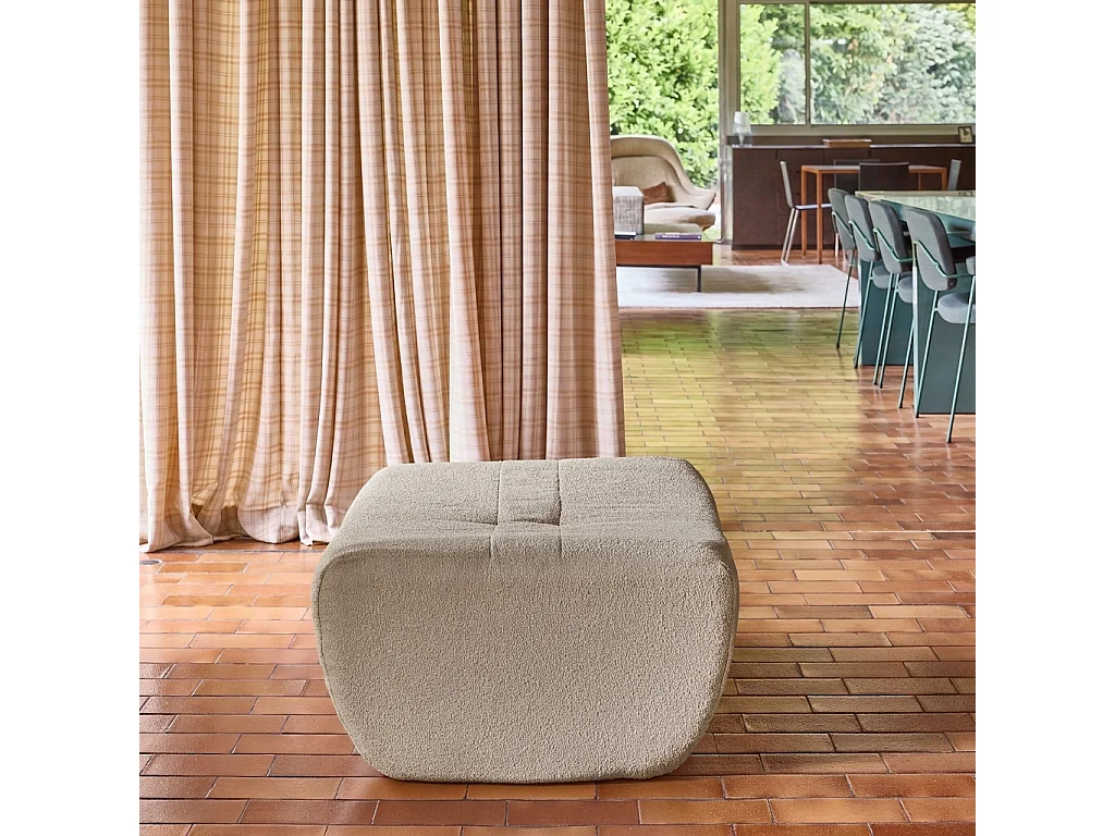 Poggiapiedi per poltrona sokol in bouclé testurizzato, beige