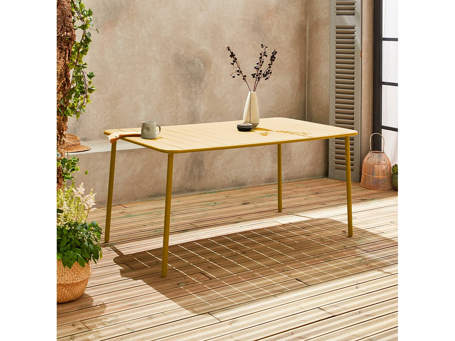 Table de jardin métal 6-8 places. ocre. Amelia. 160x90x72.5cm