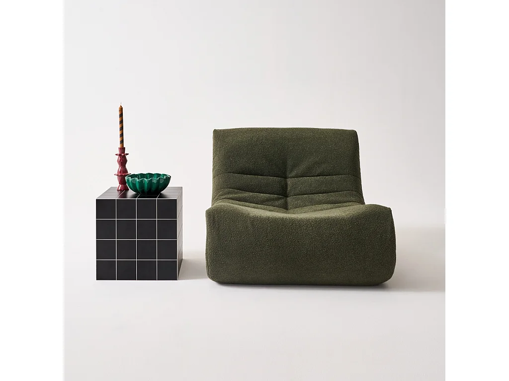 Tavolino cubico effetto piastrelle di cemento, nero