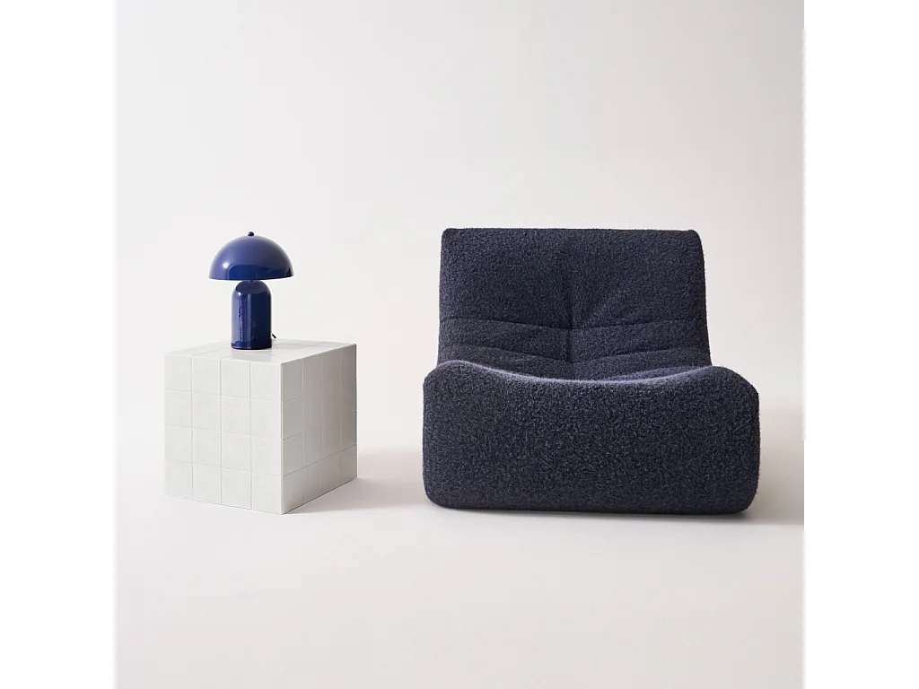 Tavolino cubico effetto piastrelle di cemento, bianco