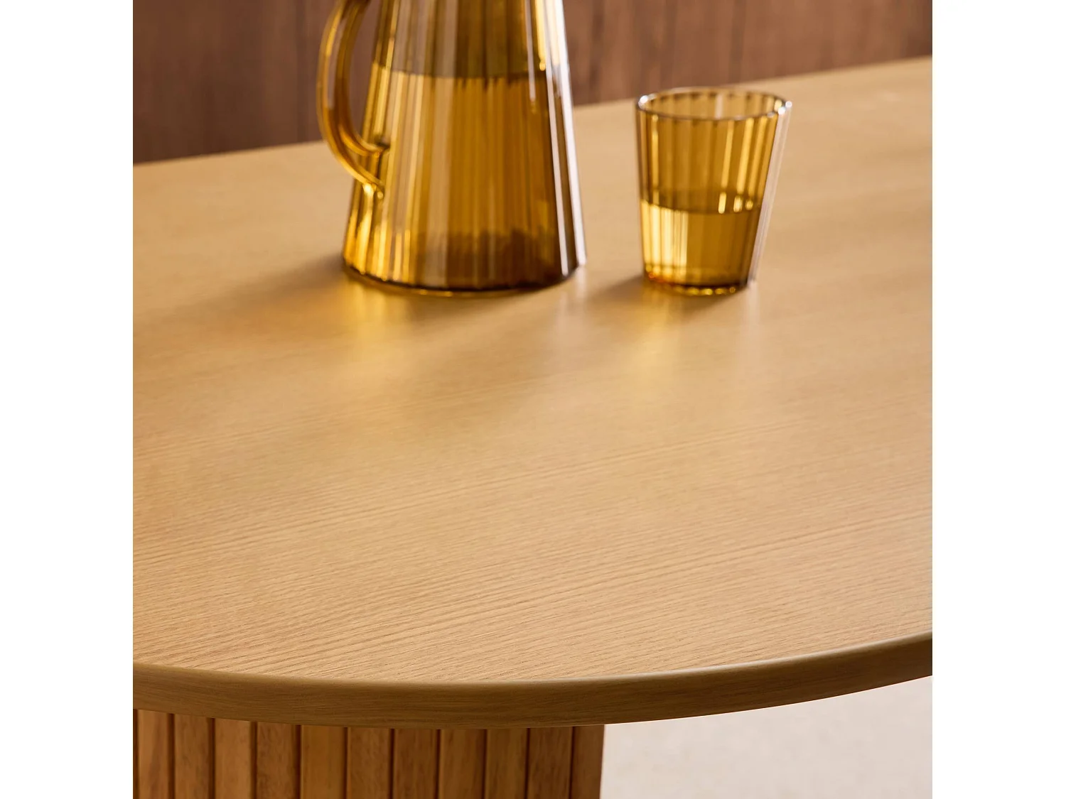 Mesa de comedor oblonga de madera de hevea y chapa de roble de 6 a 8