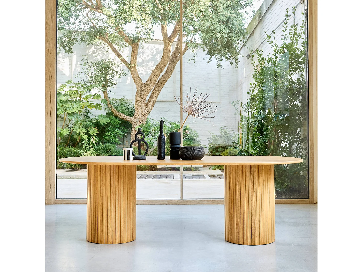 Table à manger oblongue bois d'hévéa et placage chêne 8 places naturel - L 220 x P 100 x H 73 cm - Estelle